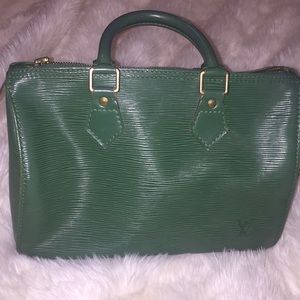 Authentic LV Vintage Epi Green Speedy 25